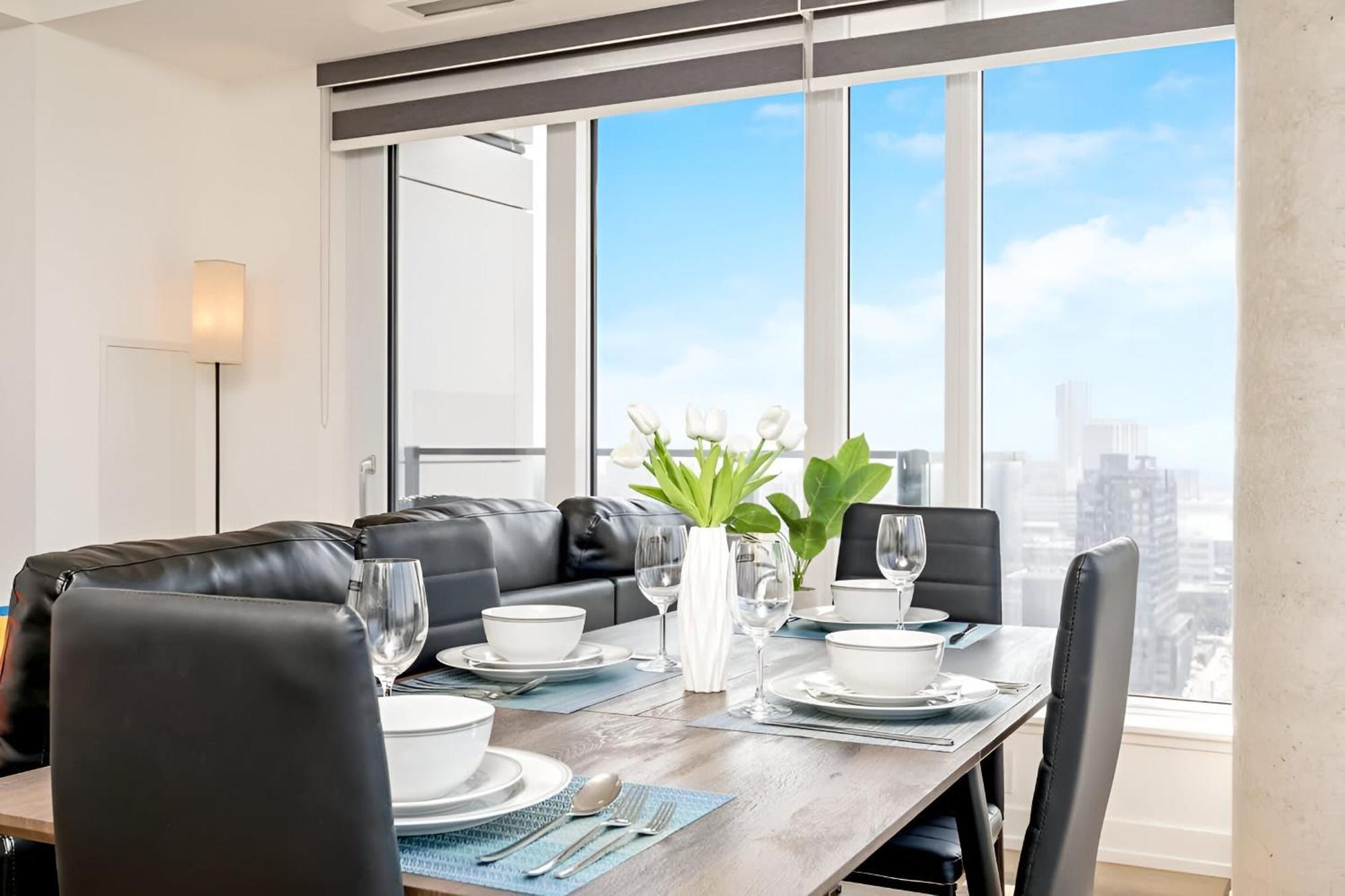 Newly Built Condo With Amazing Views Китченер Экстерьер фото