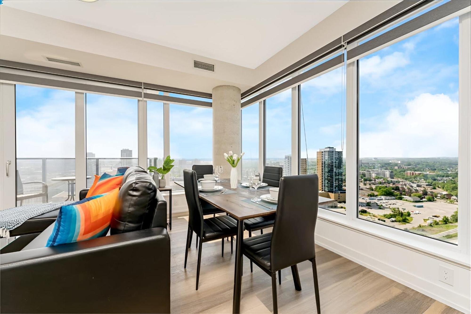 Newly Built Condo With Amazing Views Китченер Экстерьер фото